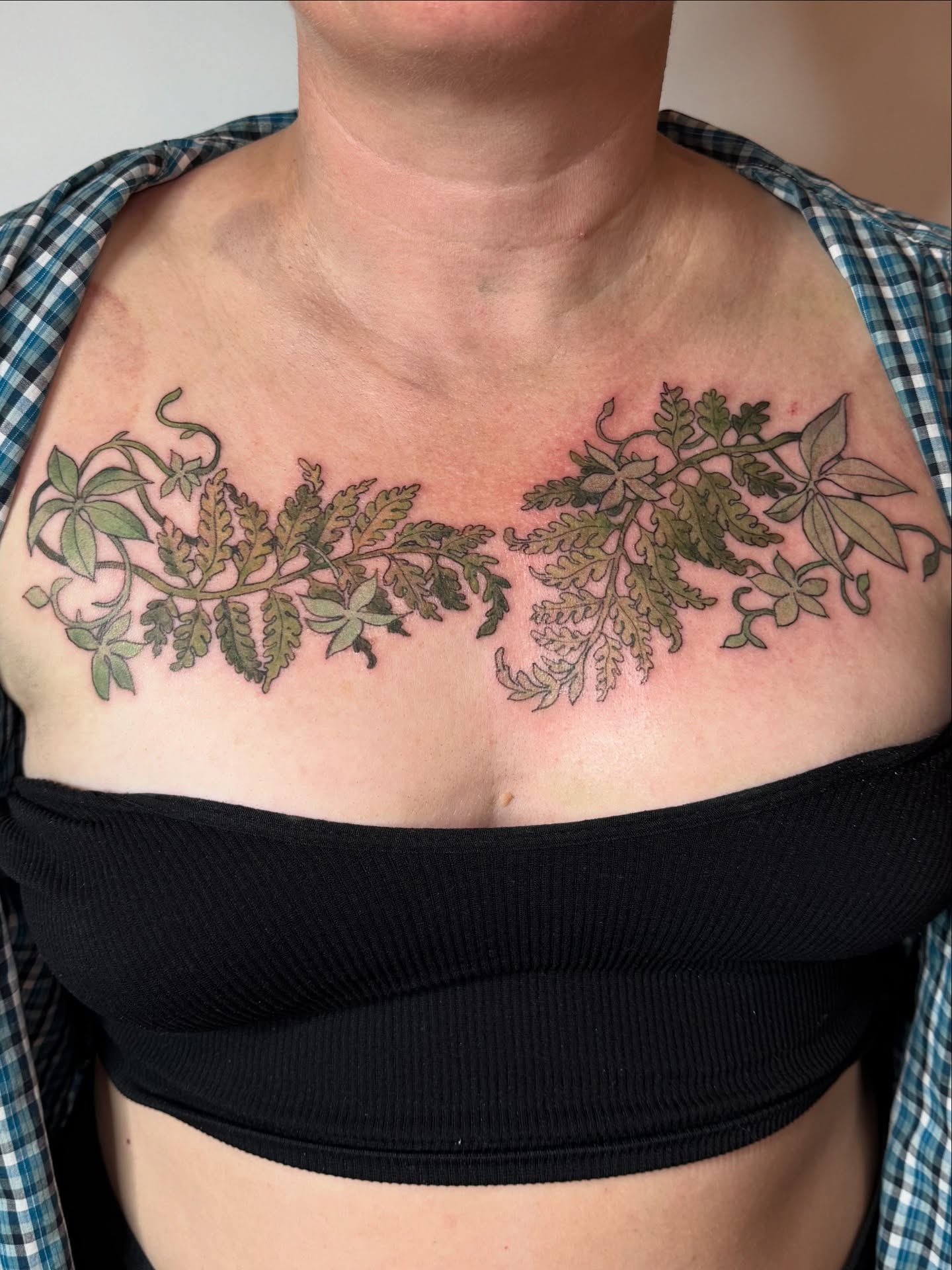 Ferns and vines 💚🌿🌱done in one session! Thanks for the fun project and toughing it out!!
