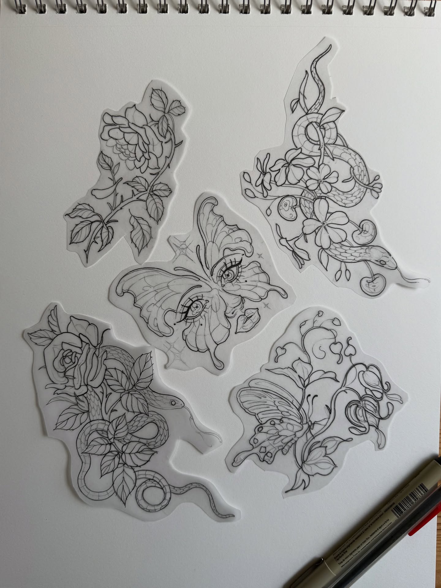 New one-offs🖤 doodled these up in various coffee shops on my trip to Spain! Thanks for looking🥀